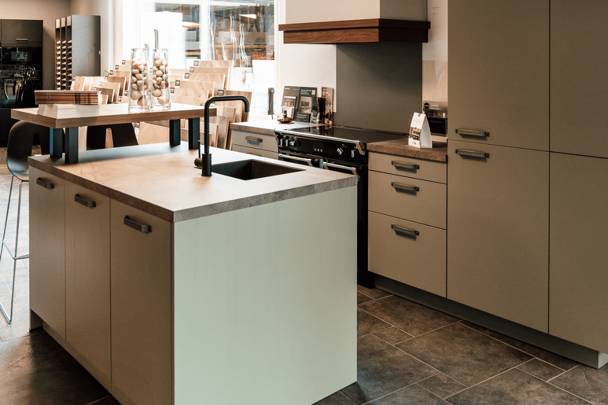 Adriaan verwoert moderne keuken