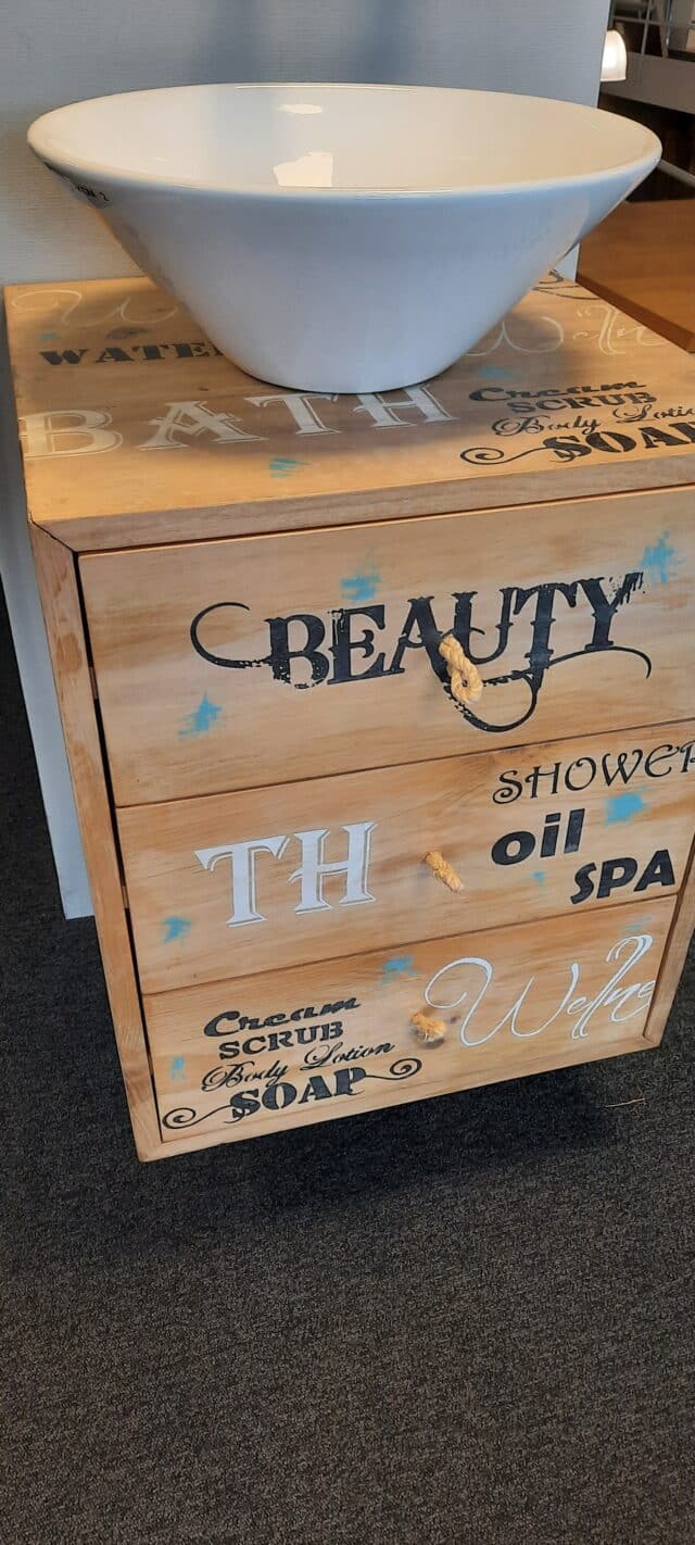 Houten Wandmeubel Met Tekst 50x50x60