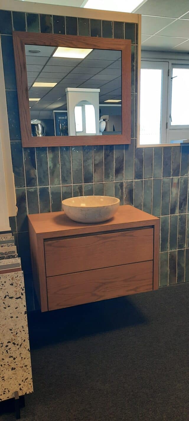 Houten Badmeubel 80cm Breed Inclusief Spiegel Met Houten Omranding 80cm