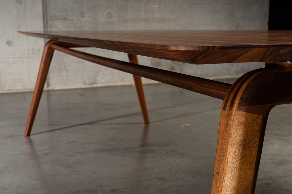 Leolux Columna Tafel