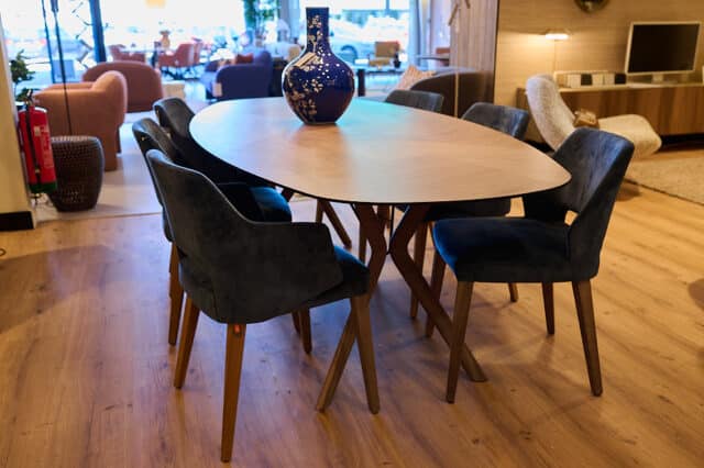 Bree 8217 S New World Set Eetkamertafel Bank En Stoelen