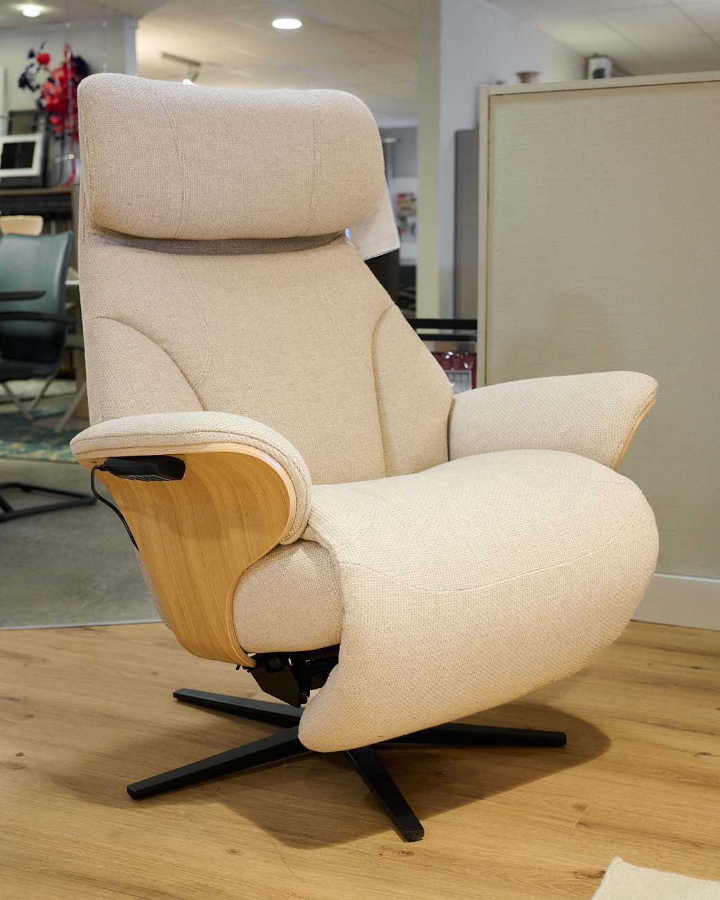 Opruiming De Toekomst Twice 280n Fauteuil Opruiming De Toekomst Twice 280n Fauteuil