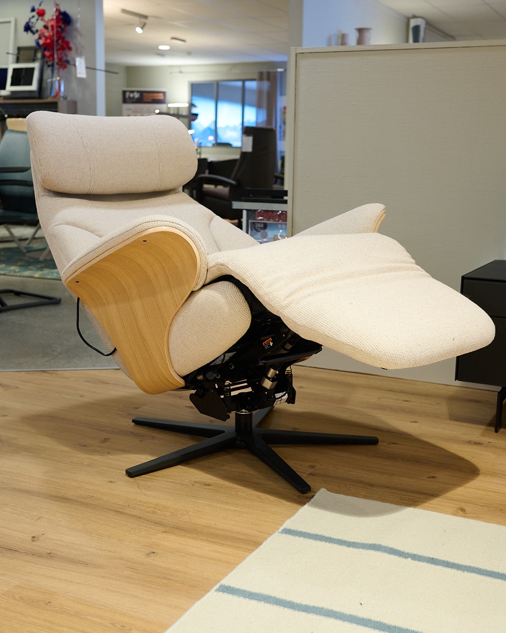 Opruiming De Toekomst Twice 280n Fauteuil Opruiming De Toekomst Twice 280n Fauteuil