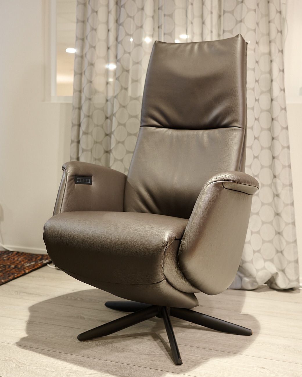 Opruiming De Toekomst Twice 280n Fauteuil Opruiming De Toekomst Twice 280n Fauteuil
