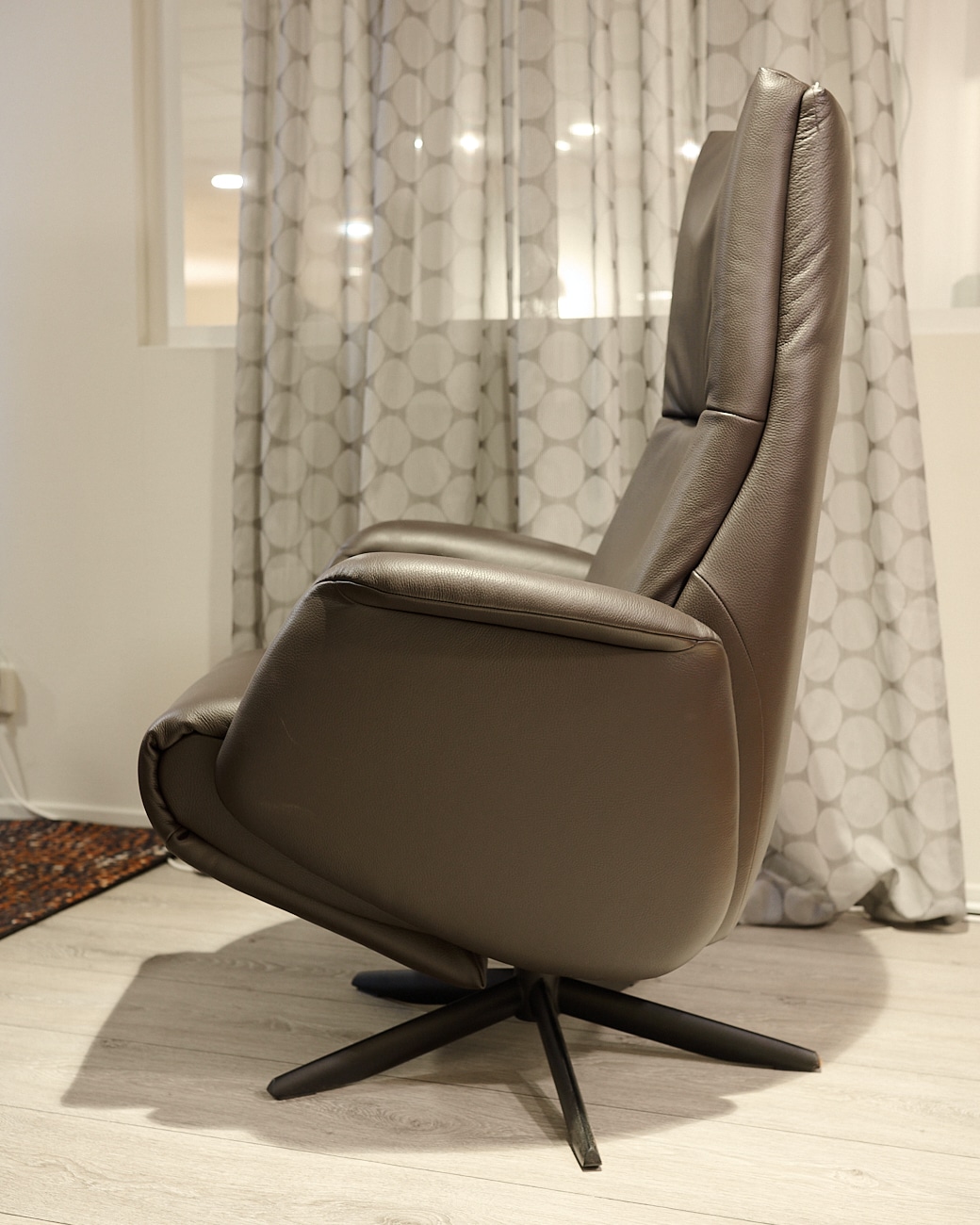 Opruiming De Toekomst Twice 280n Fauteuil Opruiming De Toekomst Twice 280n Fauteuil