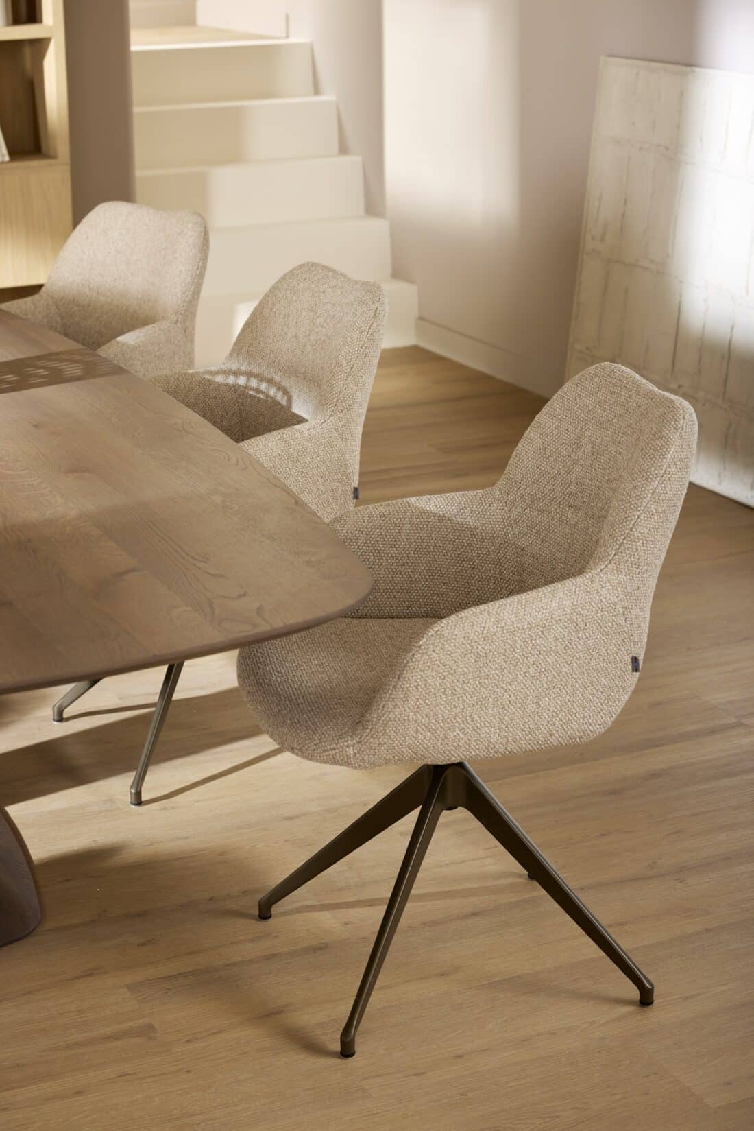 Kiq Arm Deluxe 24 Dining Chairs Monza Multi 86 Swivel Base Anodicbrown