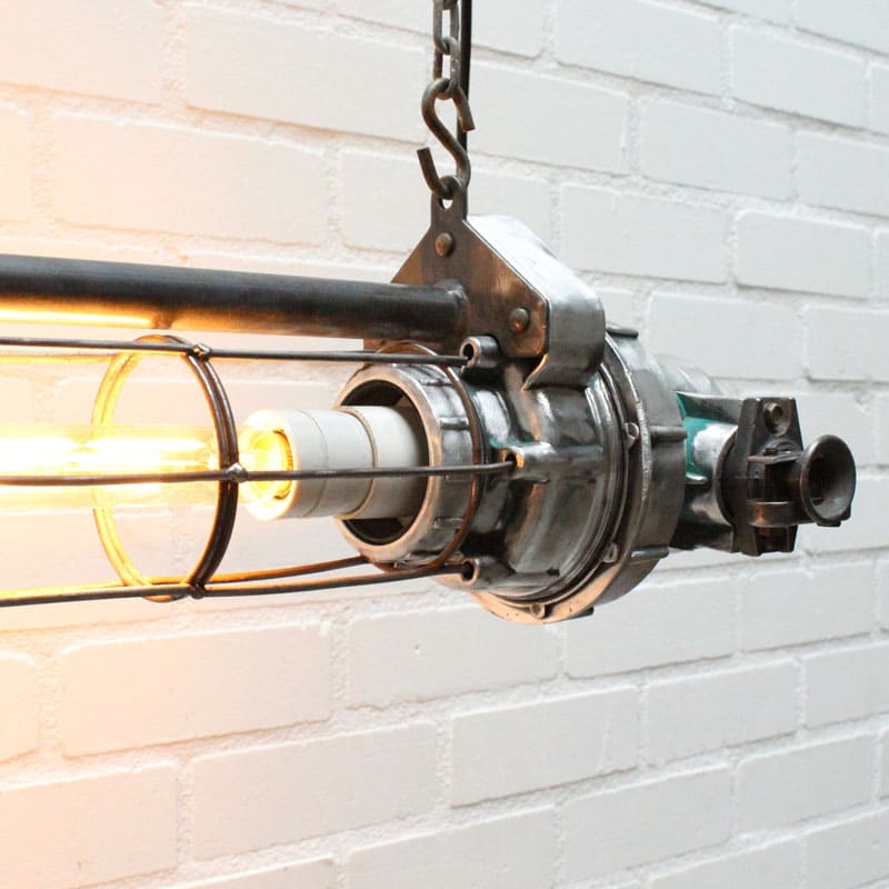 1538647544 26 Tube Lamp 03