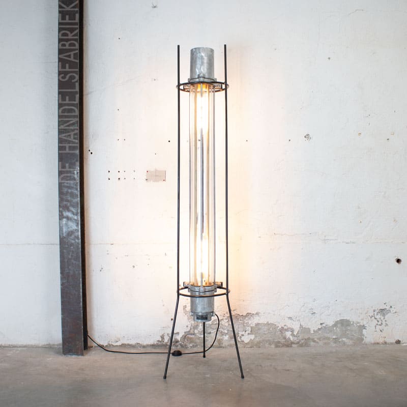 1596019137 117 Staande Tube Lamp 03