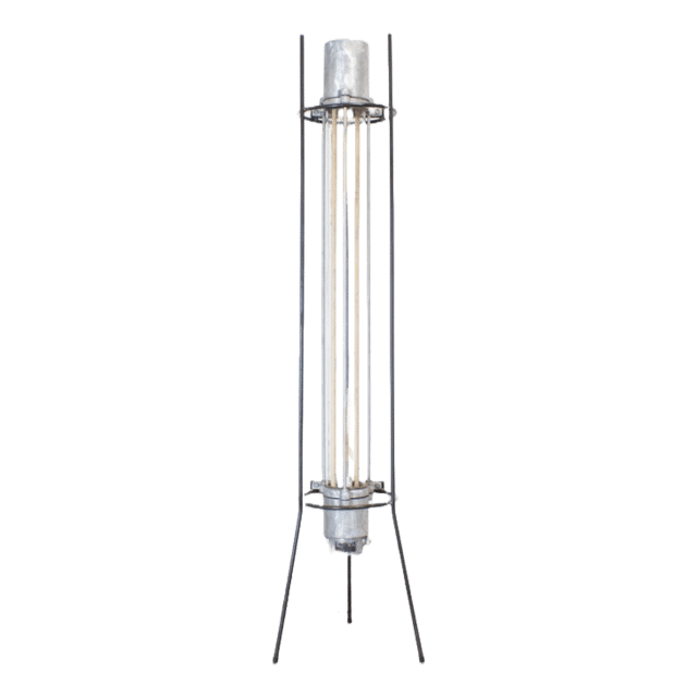 Staande Tube Lamp Geborsteld