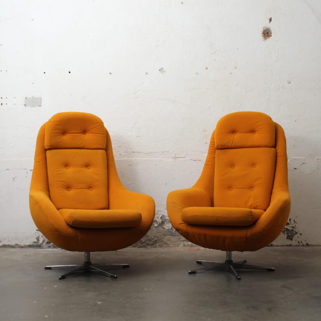 Swivel Chair Up Zvody Okergeel