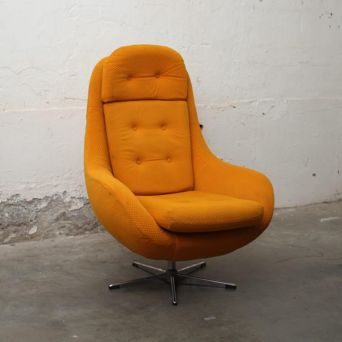 Swivel Chair Up Zvody Okergeel