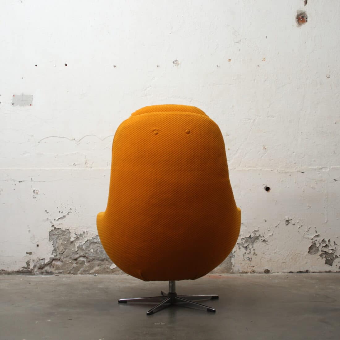 Swivel Chair Up Zvody Okergeel