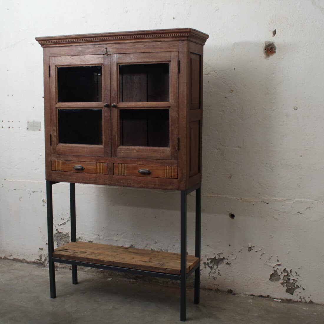 Houten Kast India