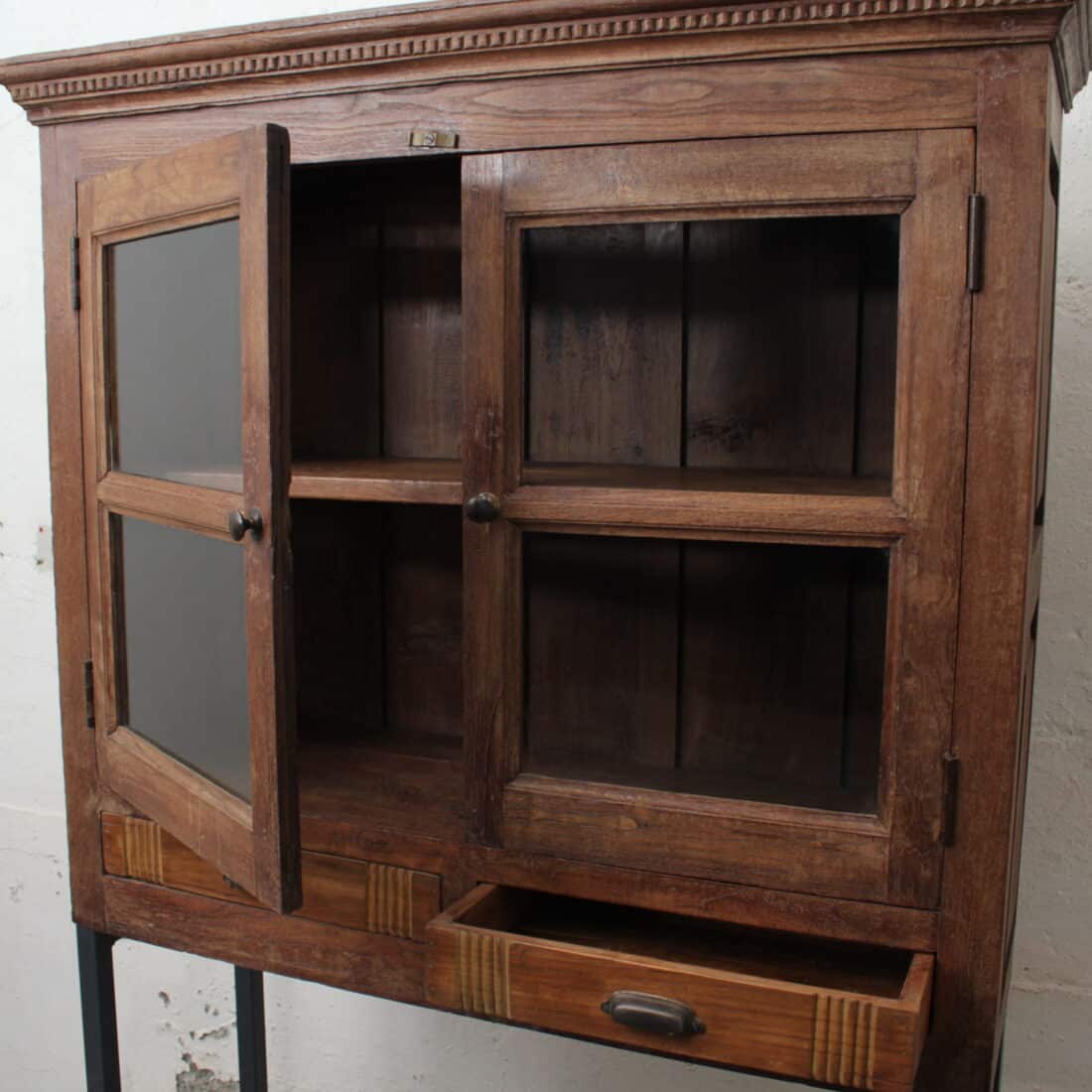 Houten Kast India
