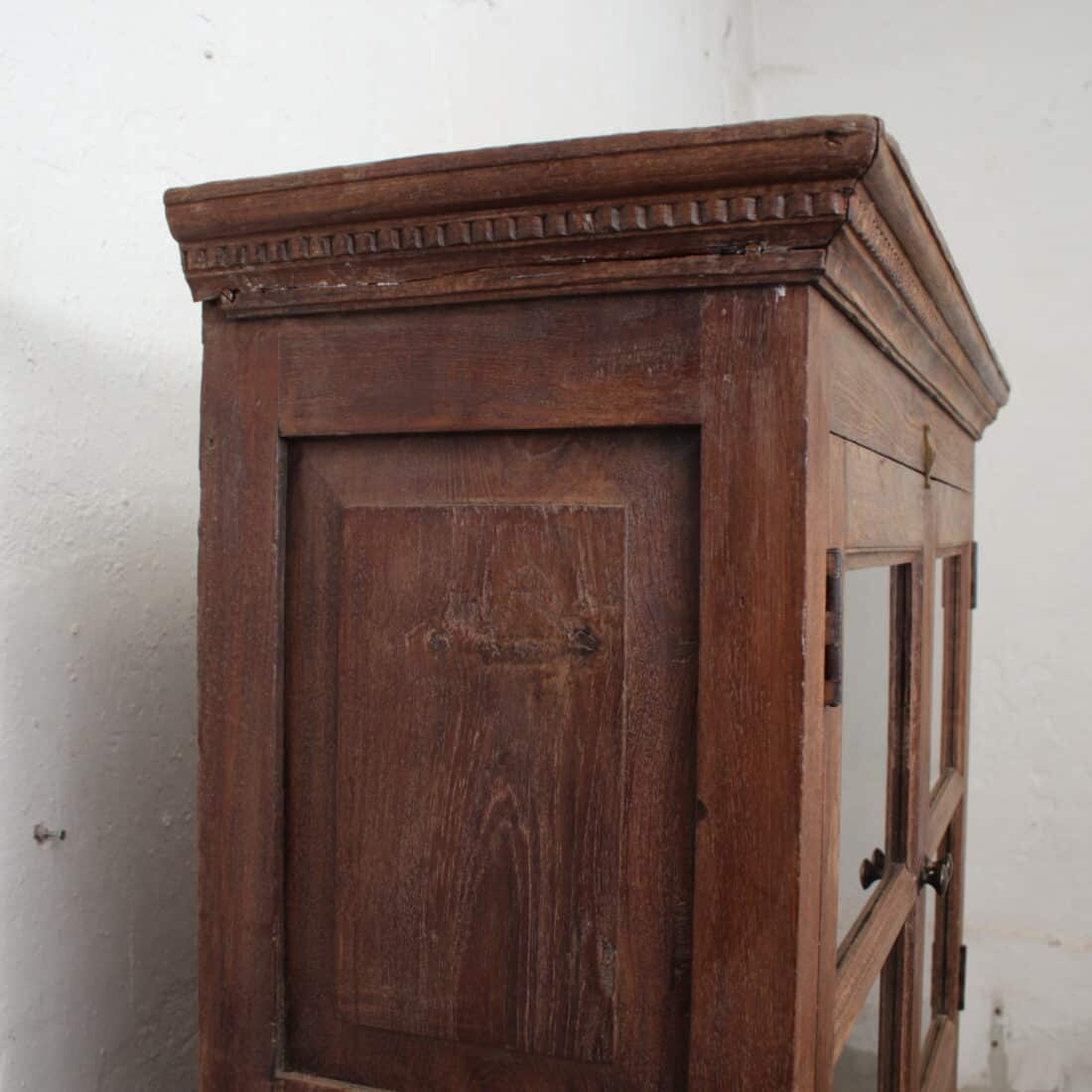 Houten Kast India