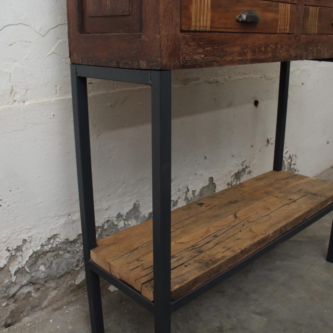 Houten Kast India
