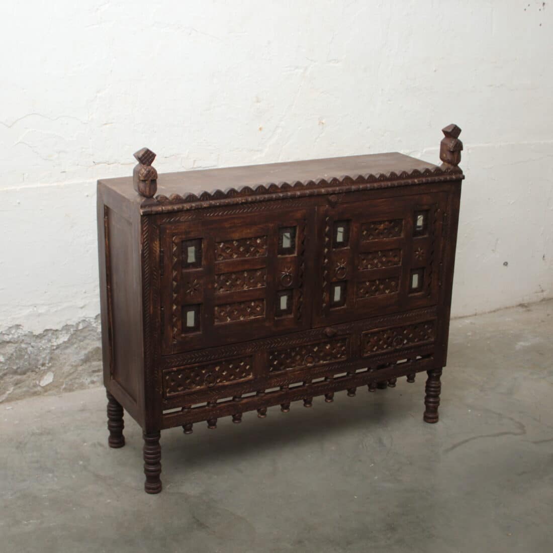 Houten Kastje India