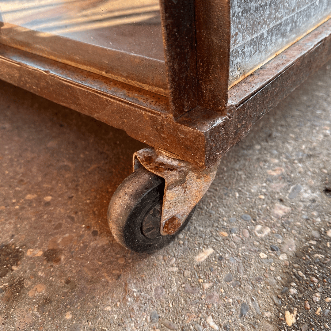 Rusty Tuinkas 8211 L