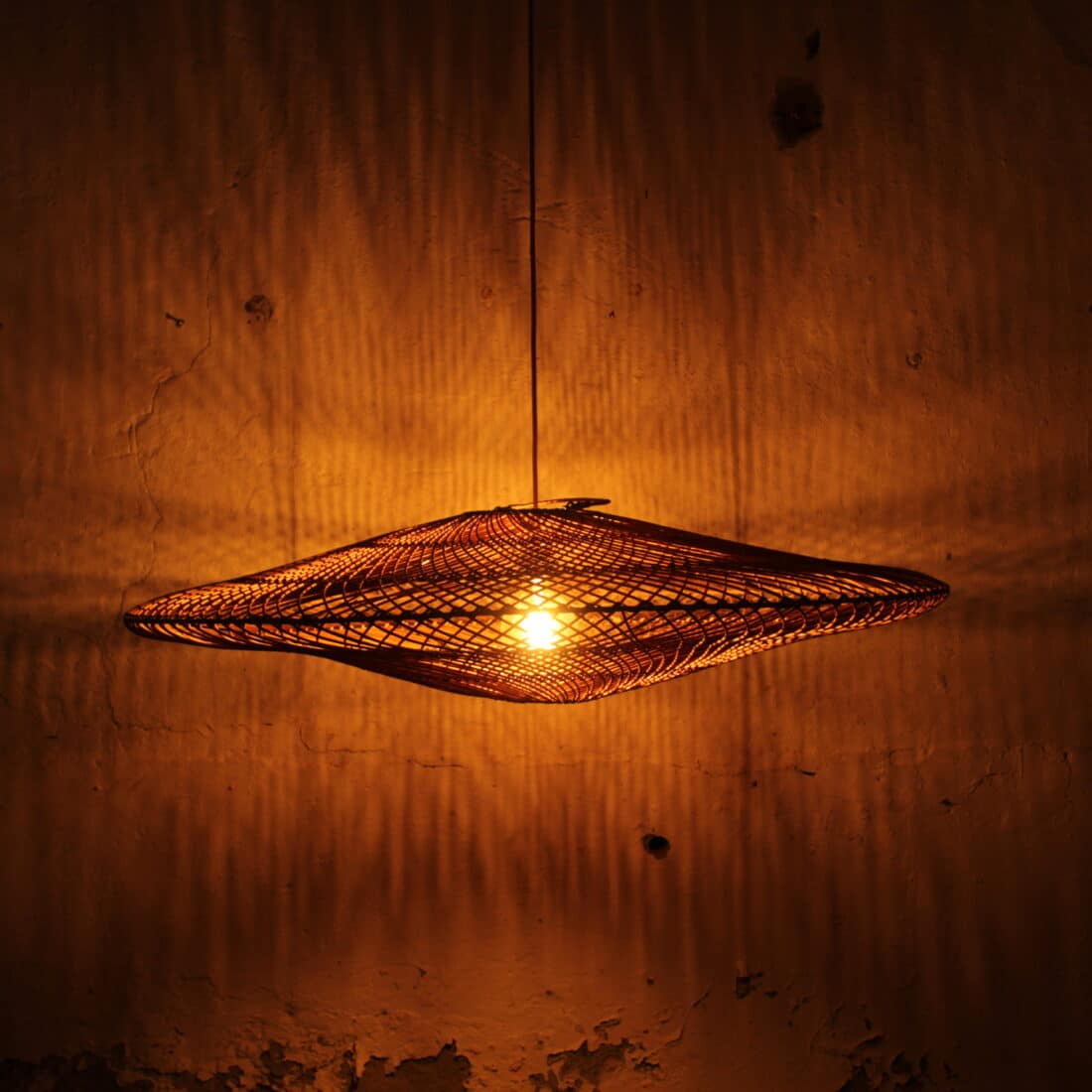 Rotan Hanglamp Ufo Gemeleerd L Rotan Hanglamp Ufo Gemeleerd L