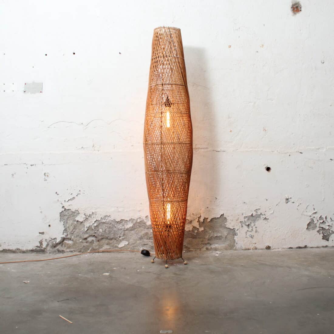 Rotan Vloerlamp Apollo Gemeleerd L Rotan Vloerlamp Apollo Gemeleerd L