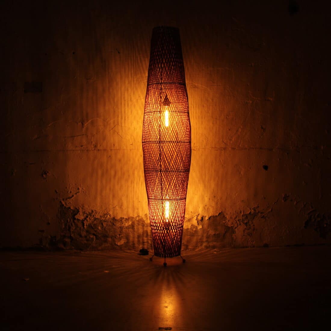 Rotan Vloerlamp Apollo Gemeleerd L Rotan Vloerlamp Apollo Gemeleerd L