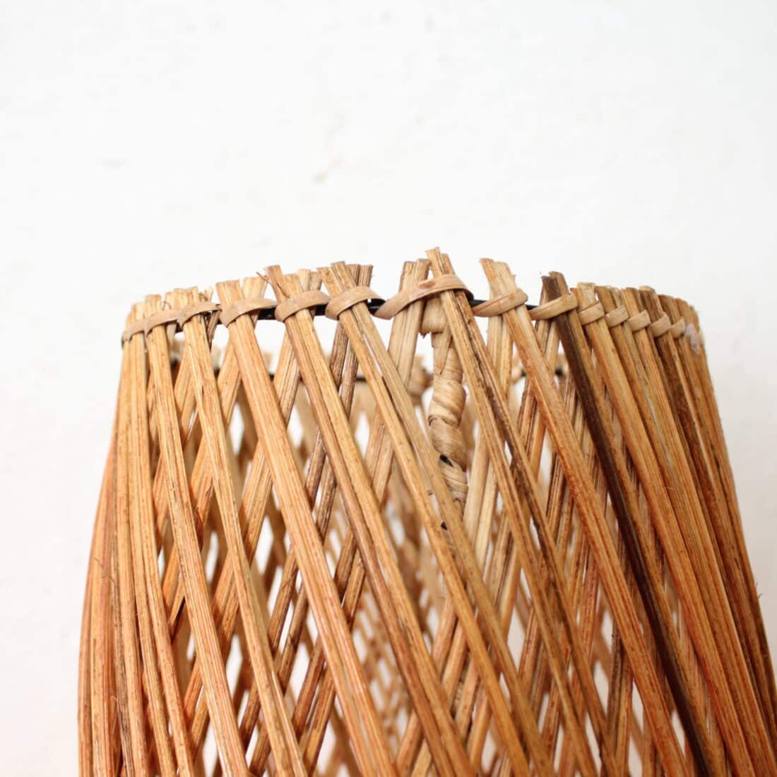Rotan Vloerlamp Apollo Gemeleerd L Rotan Vloerlamp Apollo Gemeleerd L