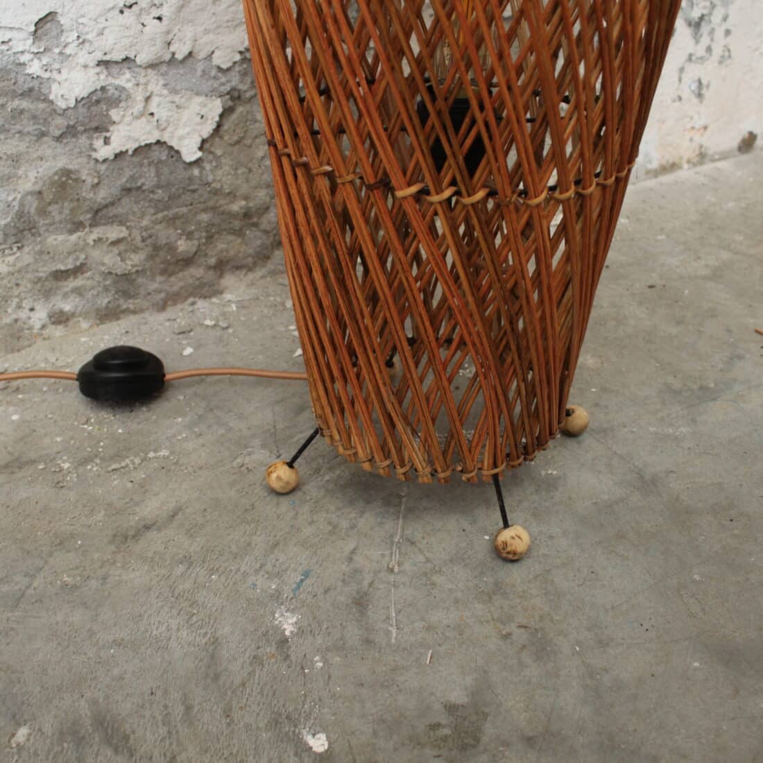 Rotan Vloerlamp Apollo Gemeleerd L Rotan Vloerlamp Apollo Gemeleerd L