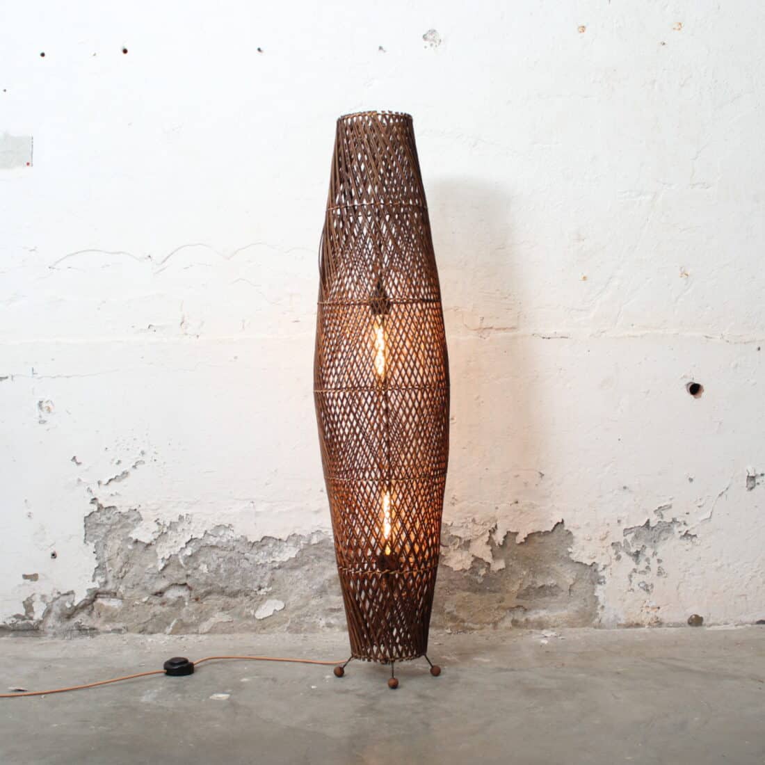 Rotan Vloerlamp Apollo Bruin M Rotan Vloerlamp Apollo Bruin M