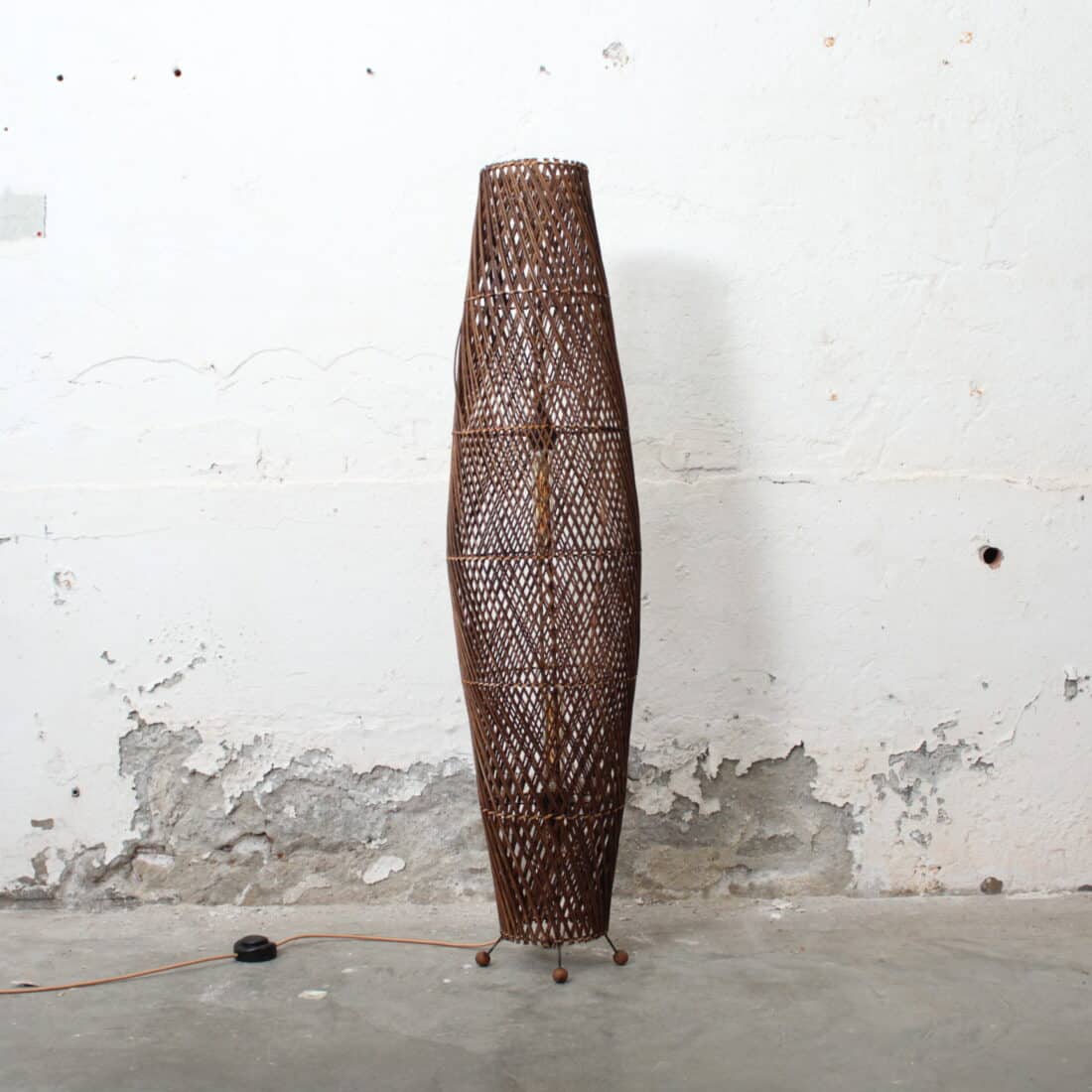 Rotan Vloerlamp Apollo Bruin M Rotan Vloerlamp Apollo Bruin M