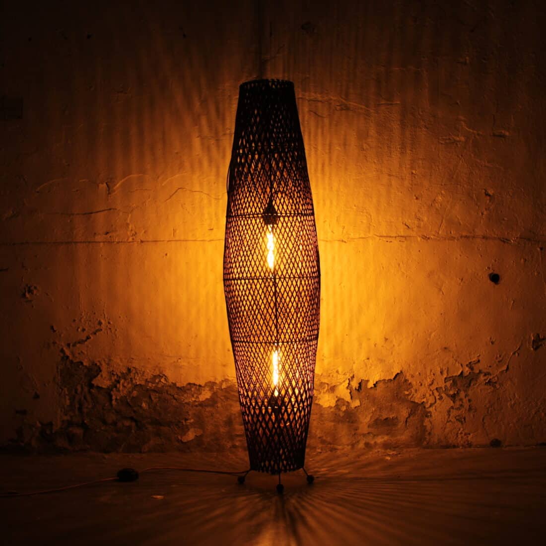 Rotan Vloerlamp Apollo Bruin M Rotan Vloerlamp Apollo Bruin M