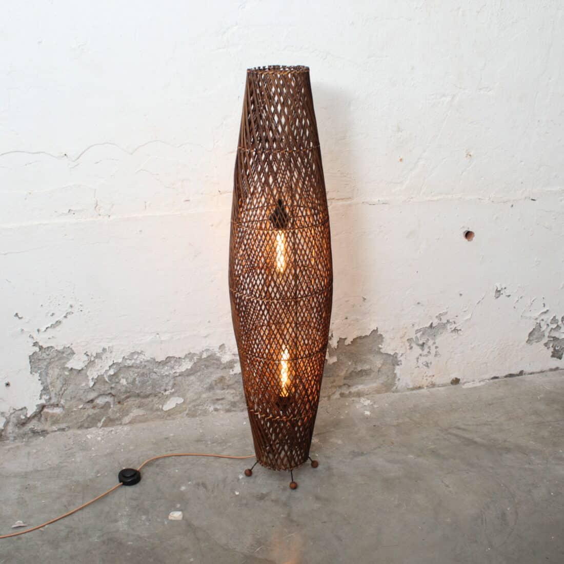 Rotan Vloerlamp Apollo Bruin M Rotan Vloerlamp Apollo Bruin M