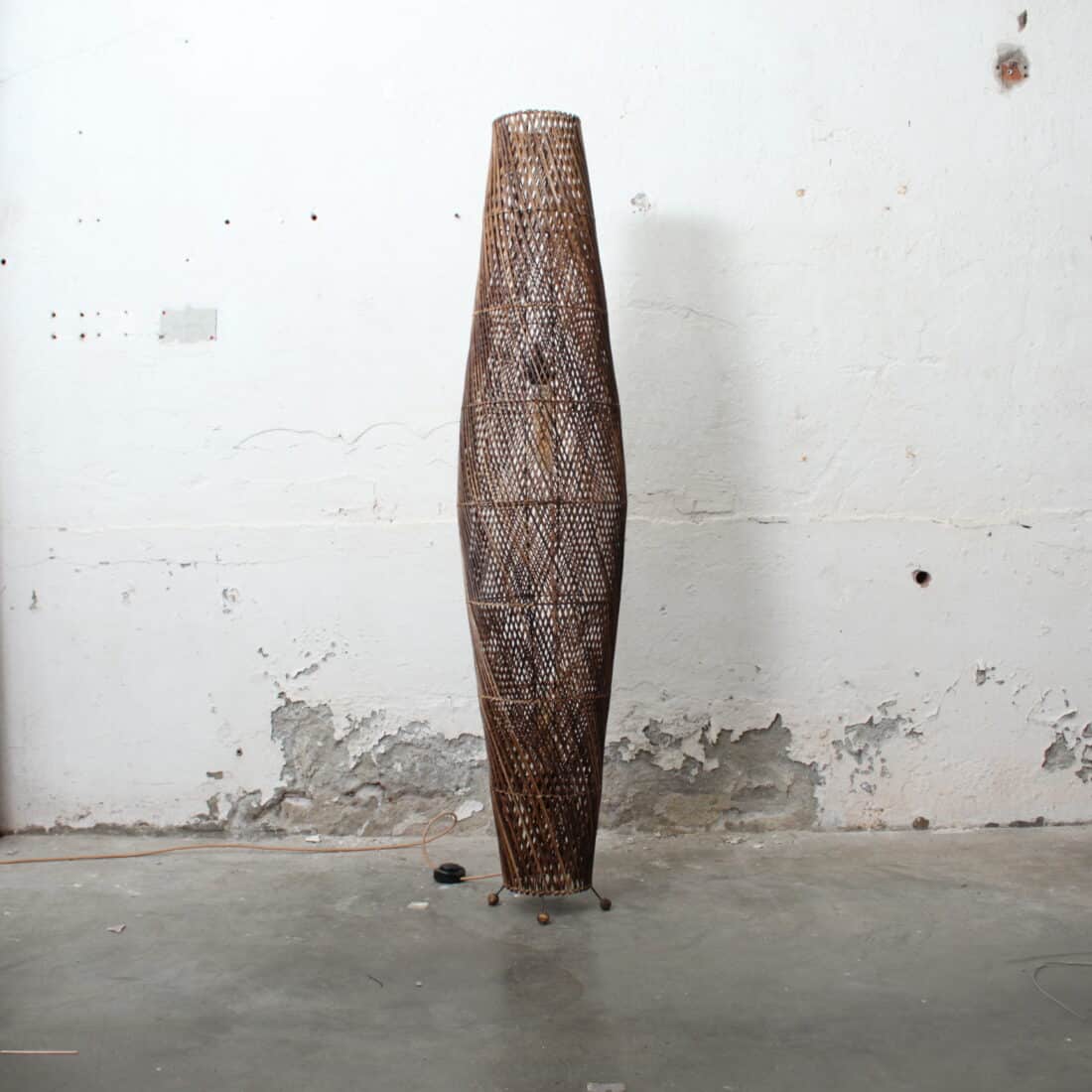 Rotan Vloerlamp Apollo Bruin L Rotan Vloerlamp Apollo Bruin L