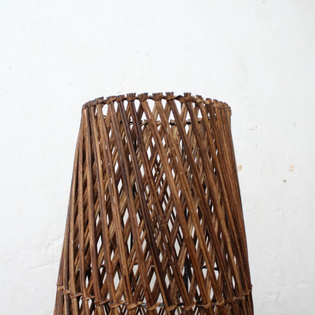 Rotan Vloerlamp Apollo Bruin L Rotan Vloerlamp Apollo Bruin L