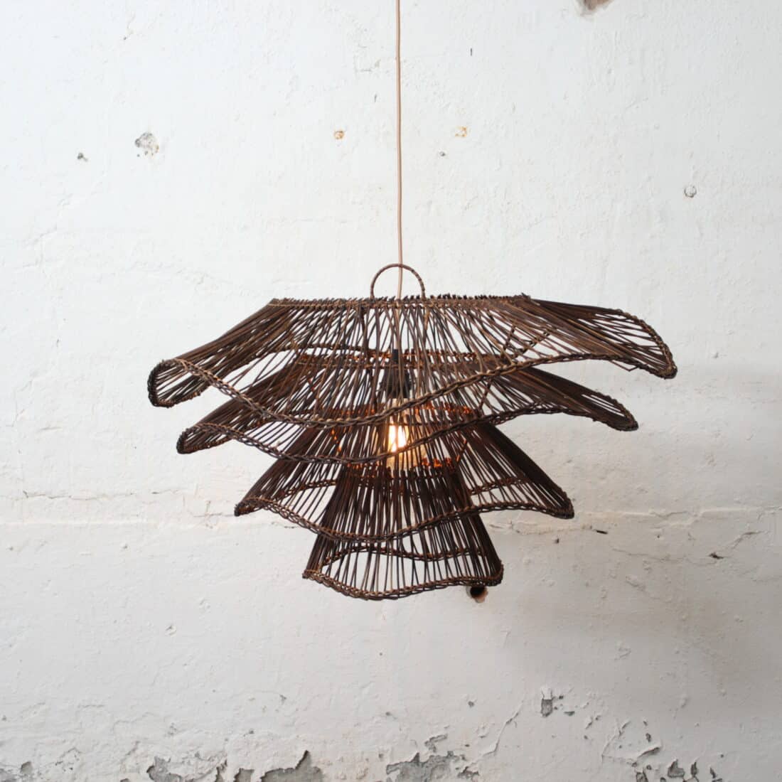 Rotan Hanglamp Wabisabi Half Bruin L Rotan Hanglamp Wabisabi Half Bruin L