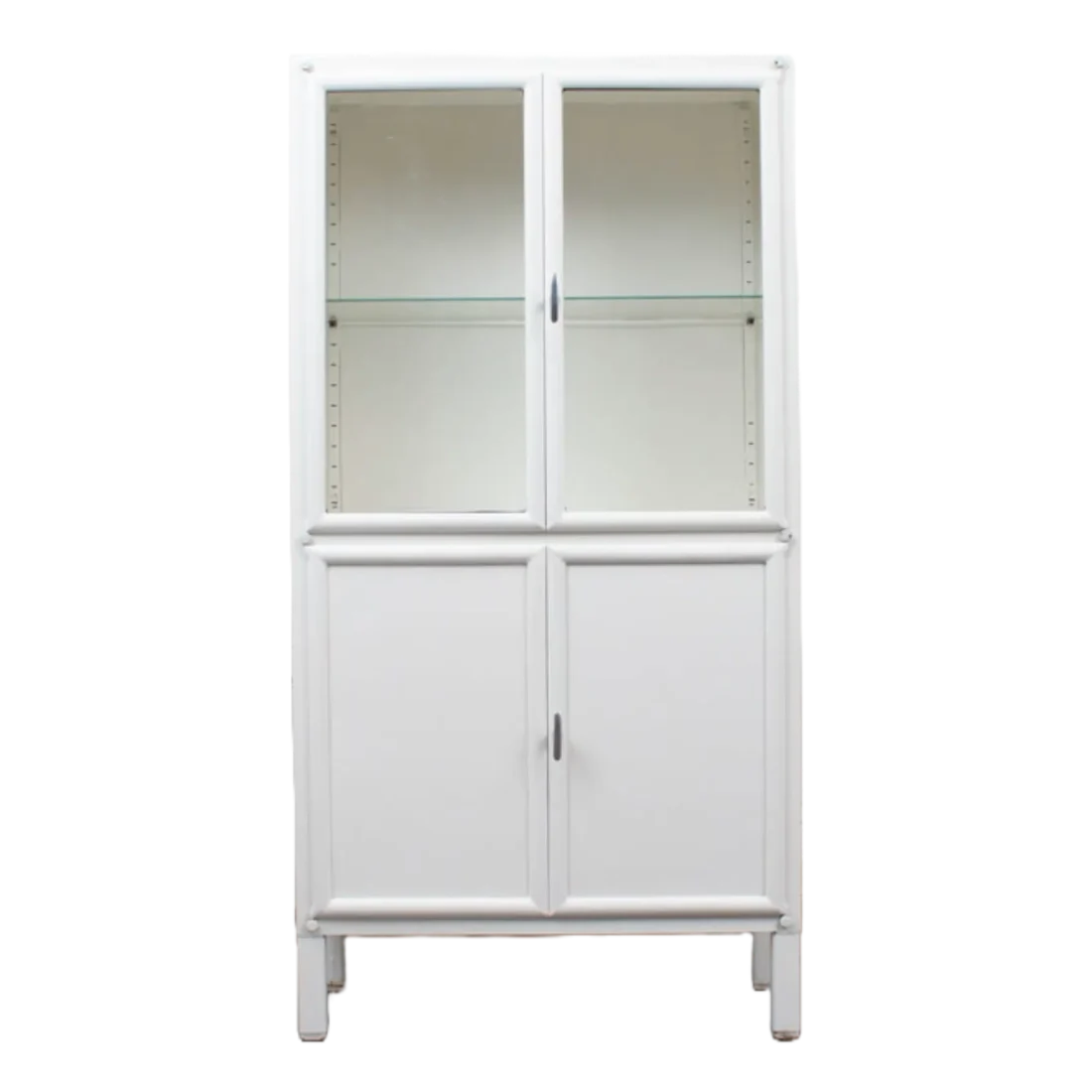 Slowaakse Vintage Apothekerskast Overgeverfd 9016 Slowaakse Vintage Apothekerskast Overgeverfd 9016