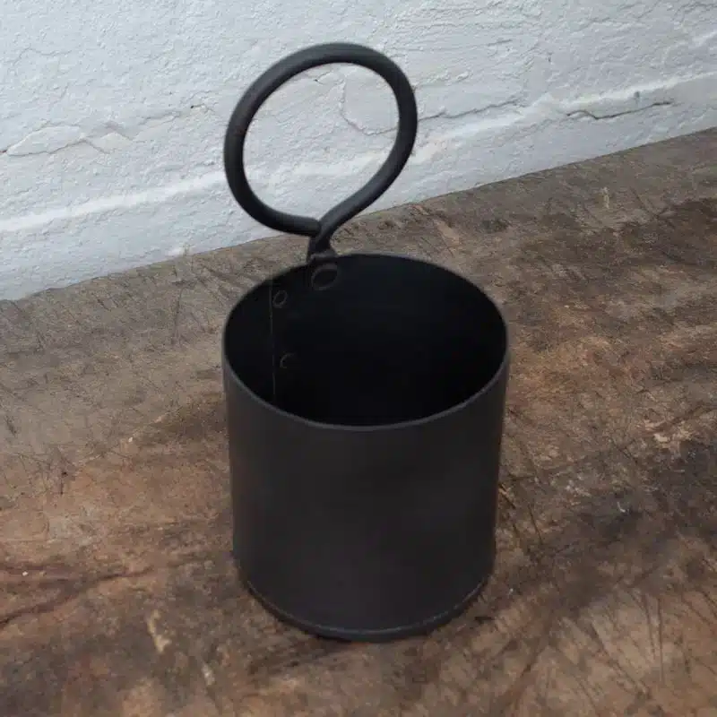 Zwart Metalen Bakje Enkel Zwart Metalen Bakje Enkel