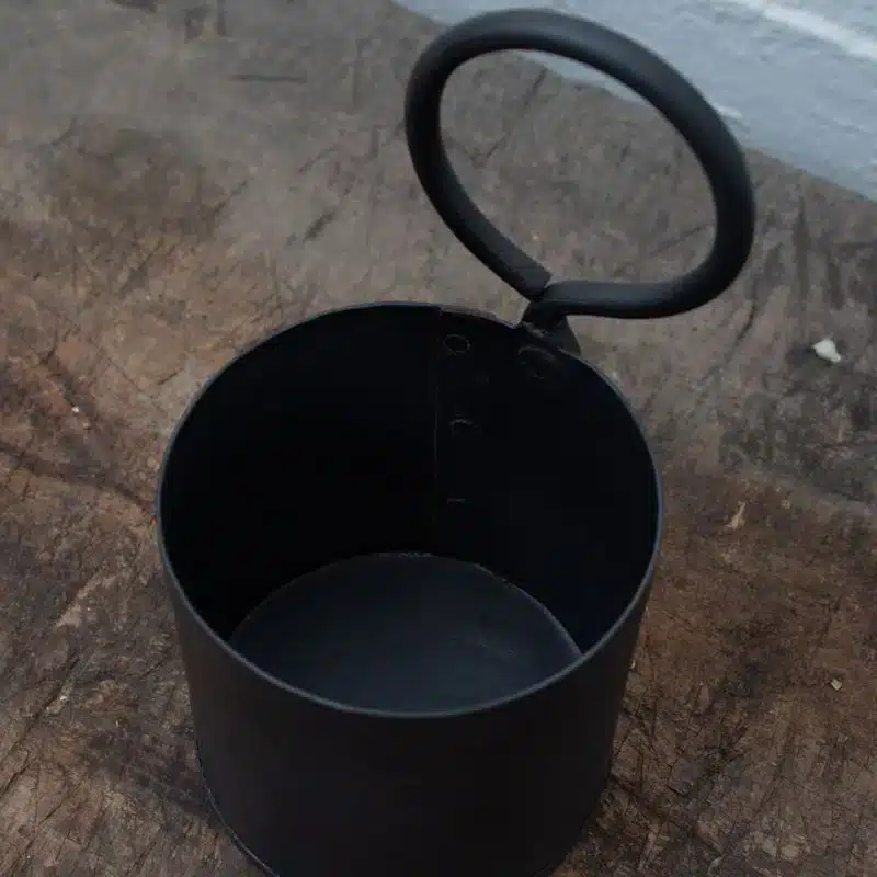 Zwart Metalen Bakje Enkel Zwart Metalen Bakje Enkel
