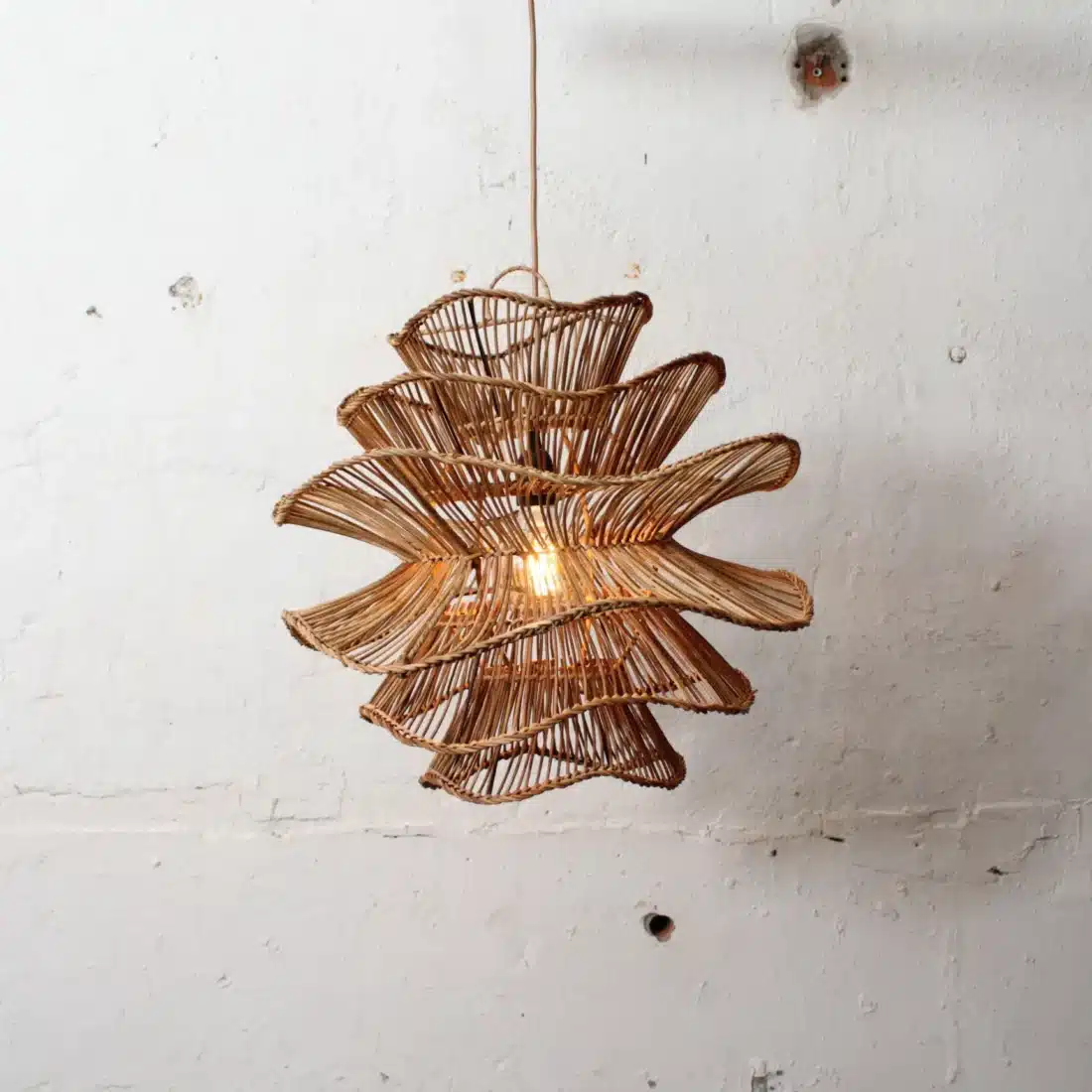 Rotan Hanglamp Wabisabi Gemeleerd S Rotan Hanglamp Wabisabi Gemeleerd S