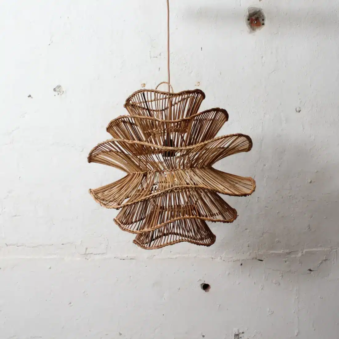 Rotan Hanglamp Wabisabi Gemeleerd S Rotan Hanglamp Wabisabi Gemeleerd S