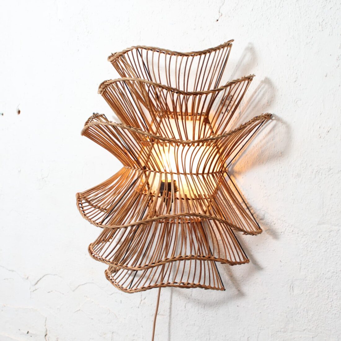 Rotan Wandlamp Wabisabi Gemeleerd L Rotan Wandlamp Wabisabi Gemeleerd L