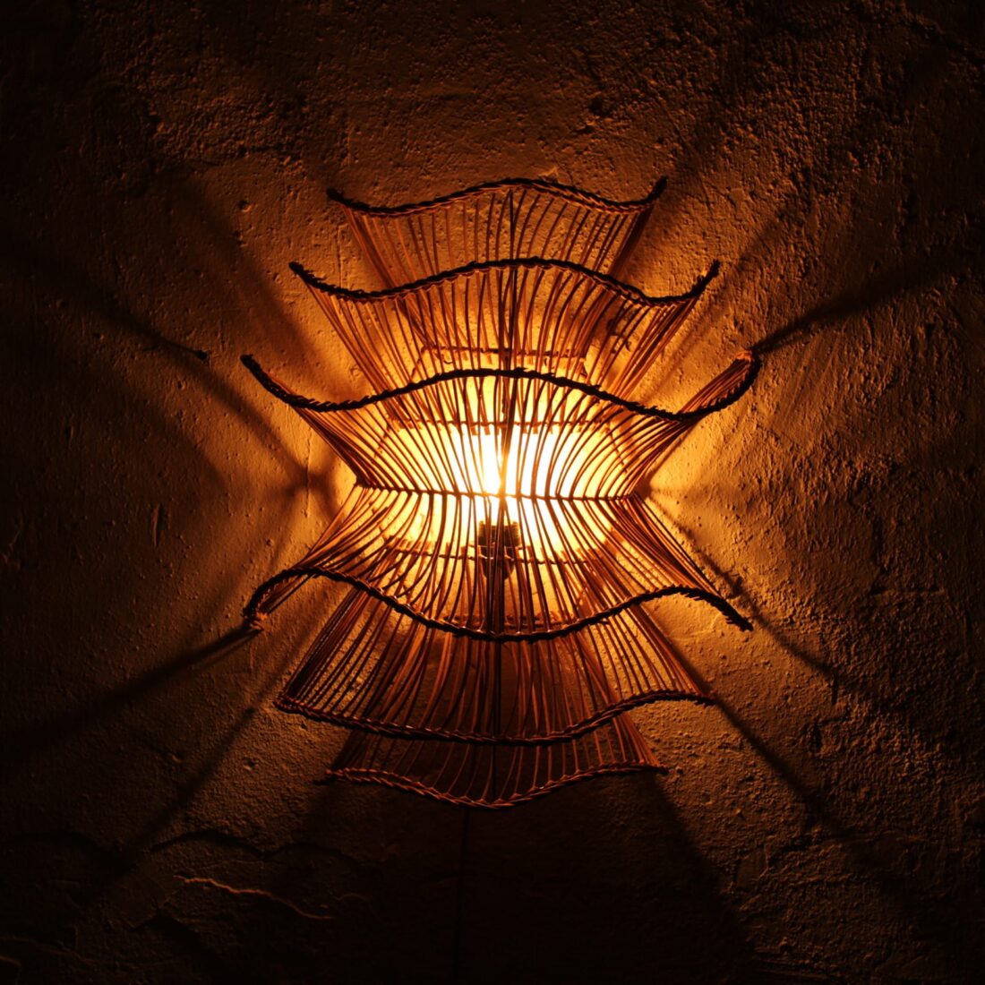 Rotan Wandlamp Wabisabi Gemeleerd L Rotan Wandlamp Wabisabi Gemeleerd L