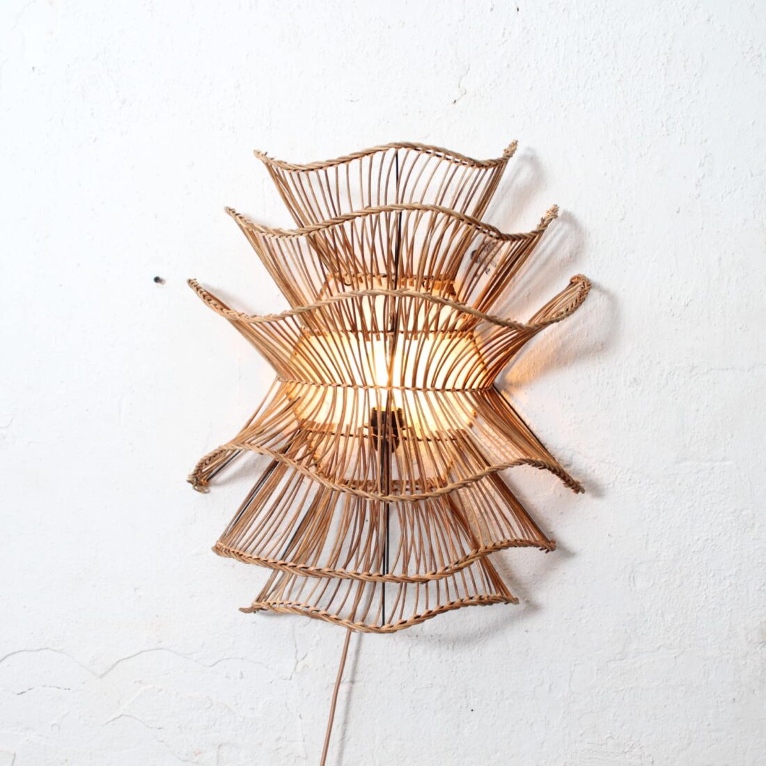 Rotan Wandlamp Wabisabi Gemeleerd L Rotan Wandlamp Wabisabi Gemeleerd L