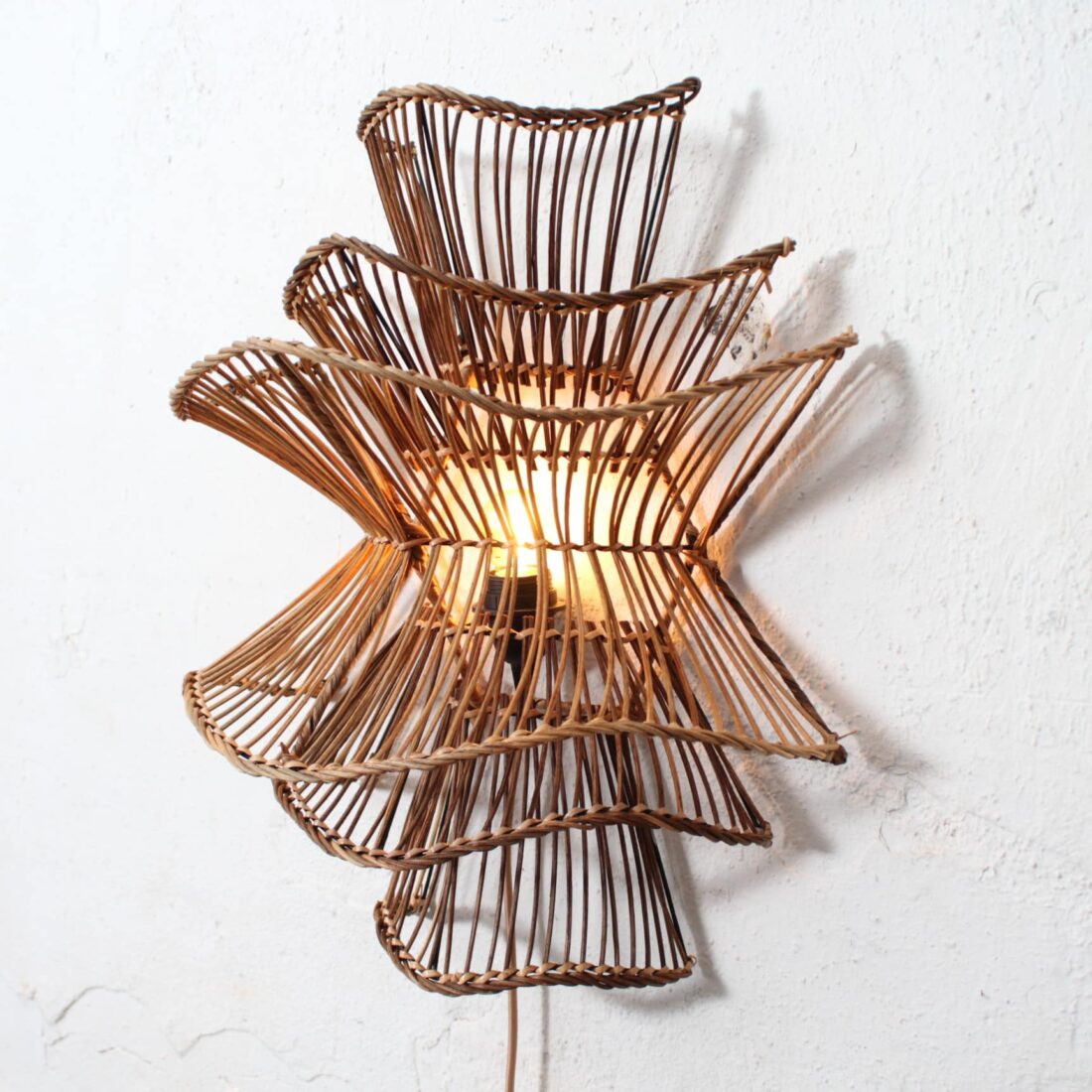 Rotan Wandlamp Wabisabi Gemeleerd M