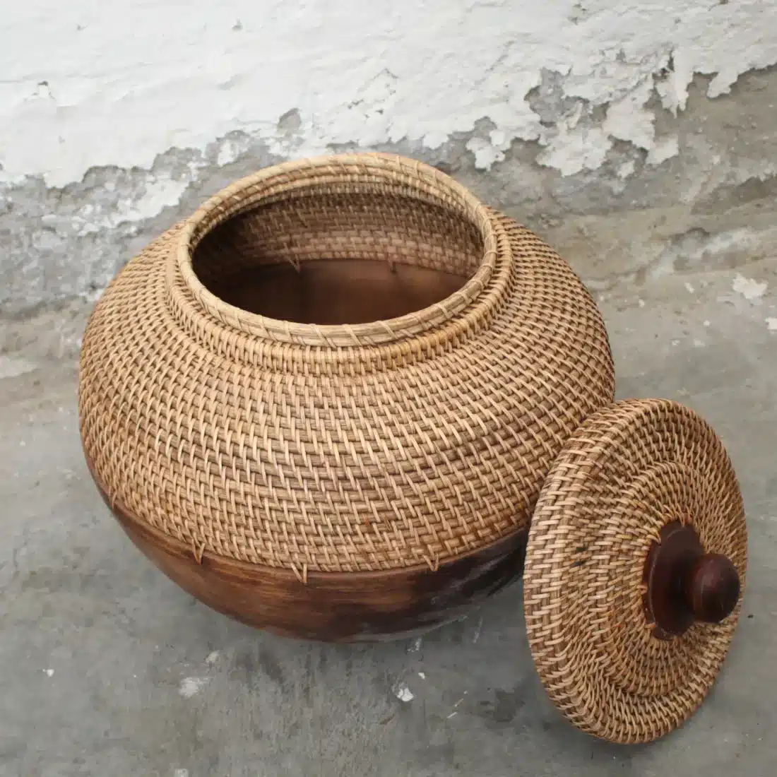 Rotan Vaas Met Deksel Rotan Vaas Met Deksel