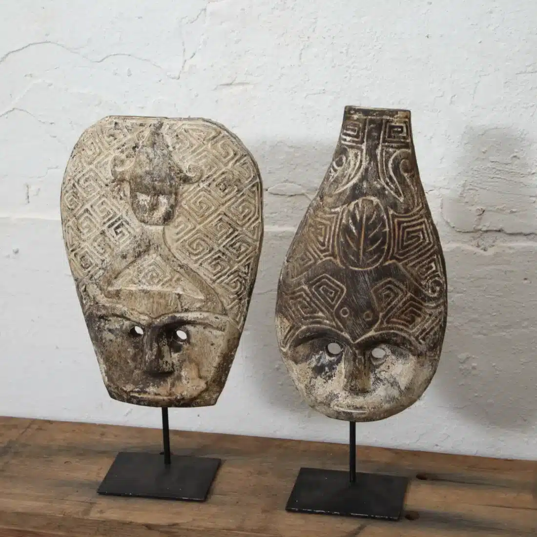 Indonesische Masker Op Standaard L Indonesische Masker Op Standaard L