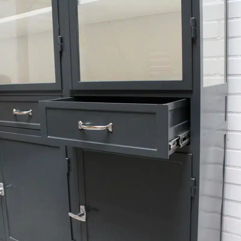 Apothekers Met Lades 3 7016