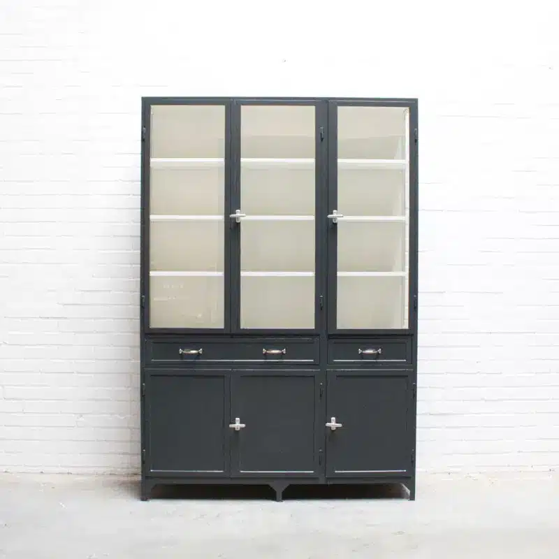Apothekers Met Lades 3 7016