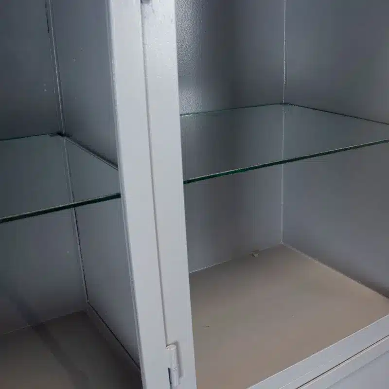 Apothekerskast 2 7040
