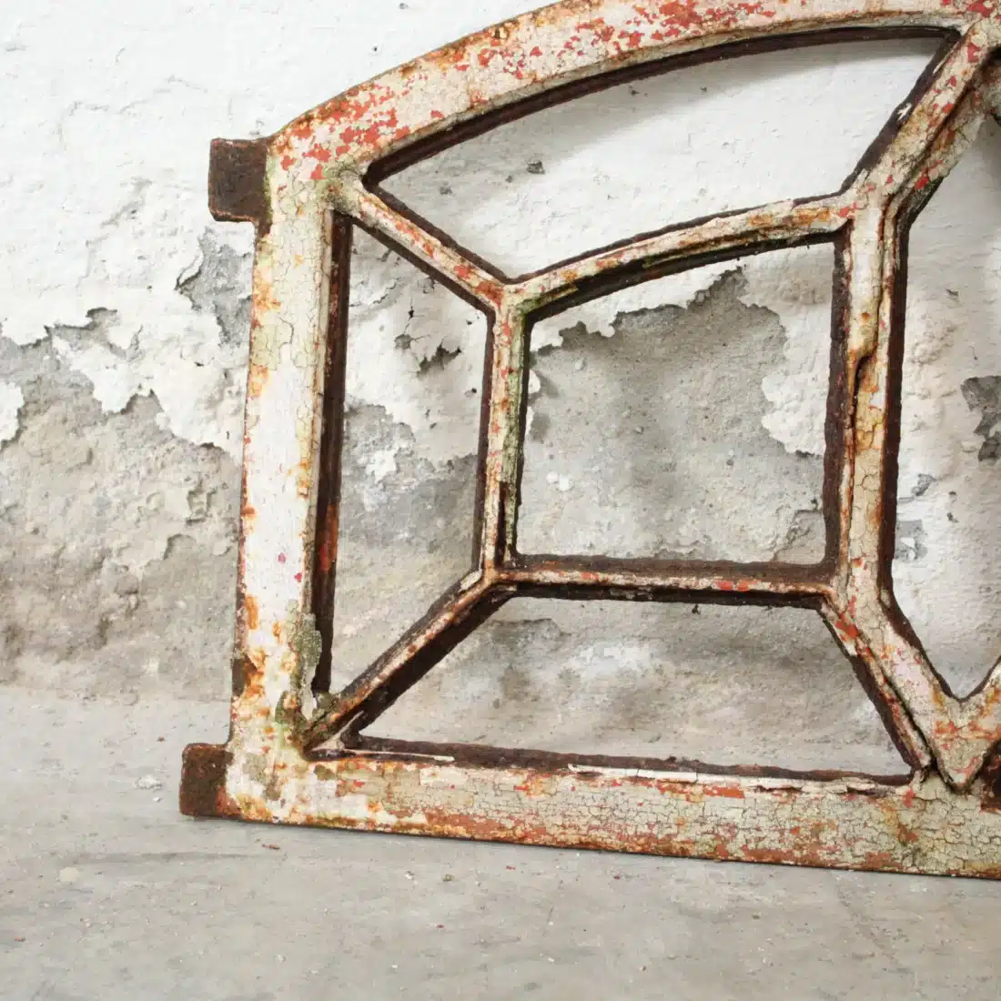 Gietijzeren Raam L Frame
