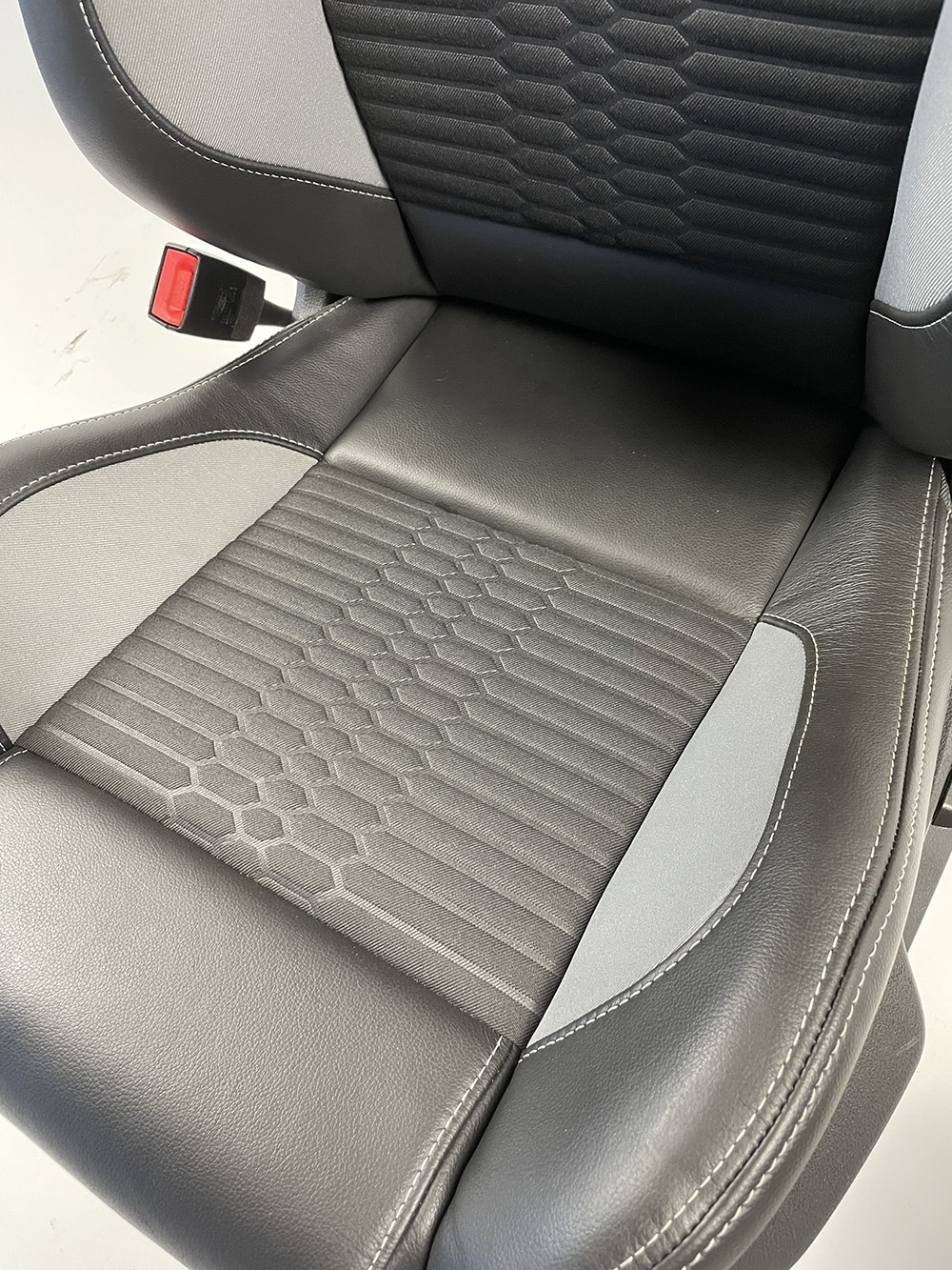10000 10001 Ford Focus Seats 20